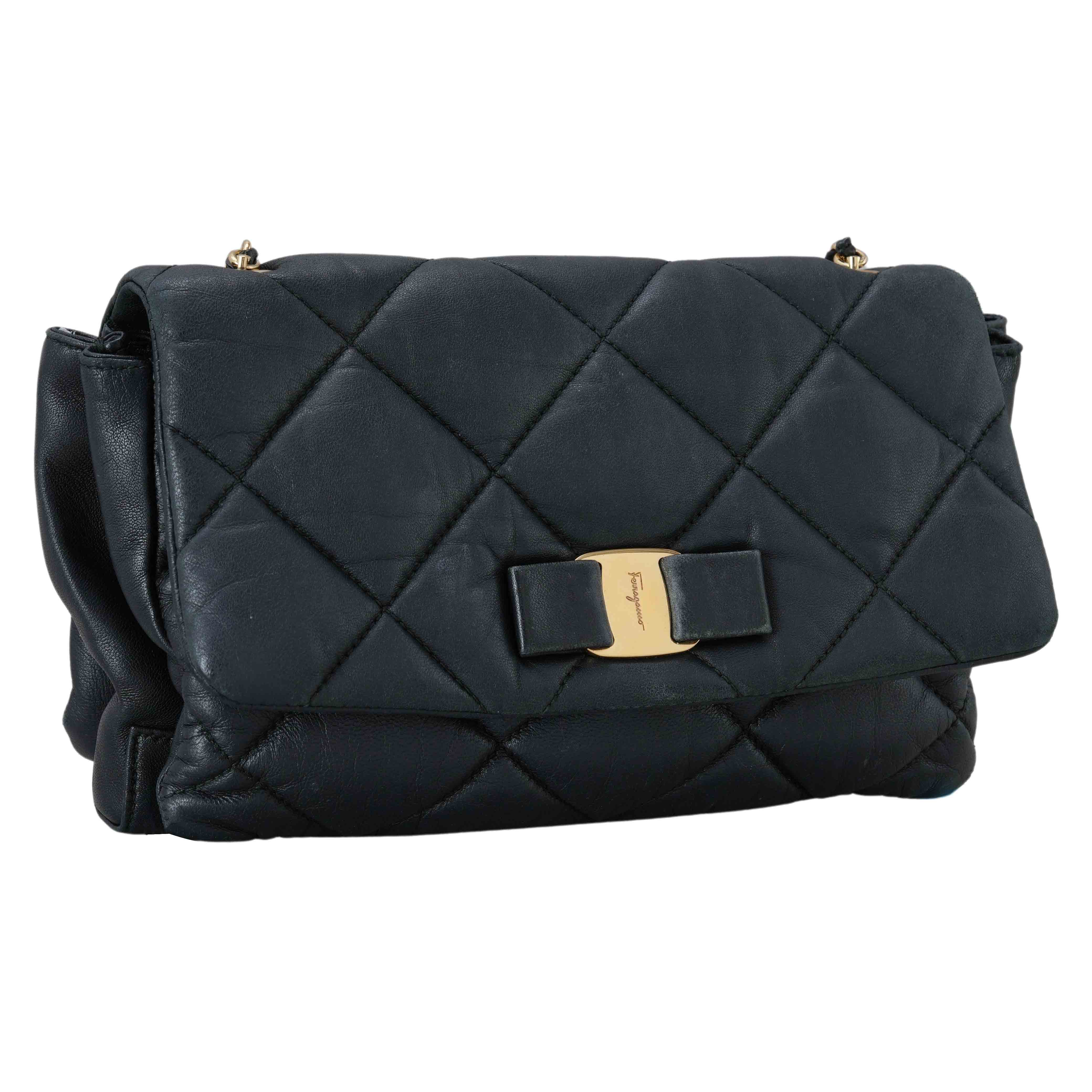 FERRAGAMO(USED)페레가모 바라리본 퀼팅 체인 숄더백